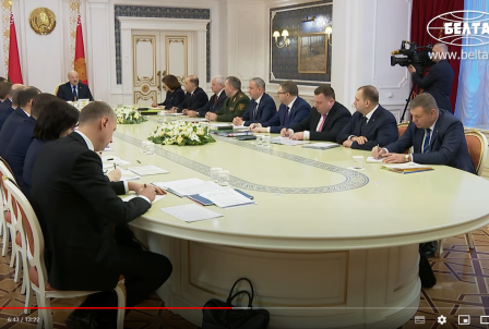 Александр Лукашенко провел совещание по вопросам белорусско-российского сотрудничества