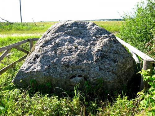 Bolshoj Kamen Dovnarsky boulder