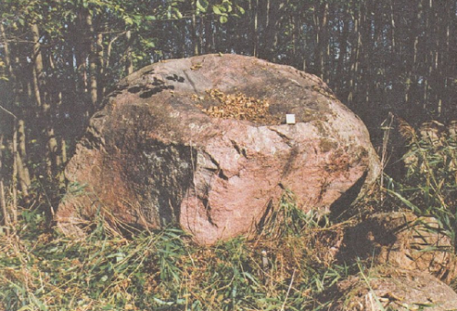 Chertov Kamen Bogdanovsky boulder