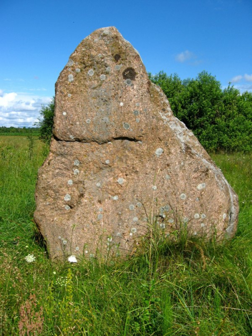 Boulder in the village of Mikulishki