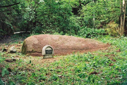 Bolshoj Kamen Asanovsky boulder