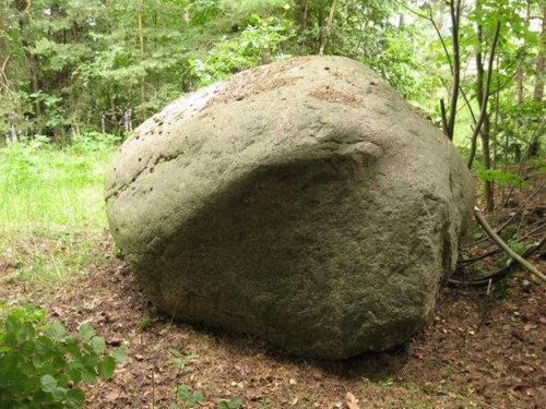 Bolshoj Kamen Tolochkinsky boulder