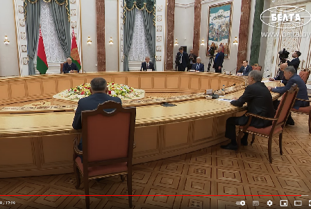 Александр Лукашенко: Нас пытаются развести! Хочу попросить: аккуратно, без шума, не поддавайтесь на эти уловки